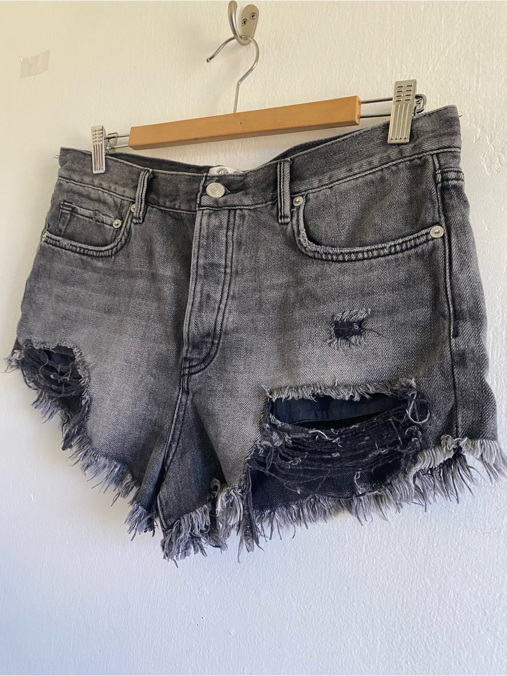 Free People Loving Good Vibrations Shorts in Size 30 Beachy festival - Picture 5 of 8